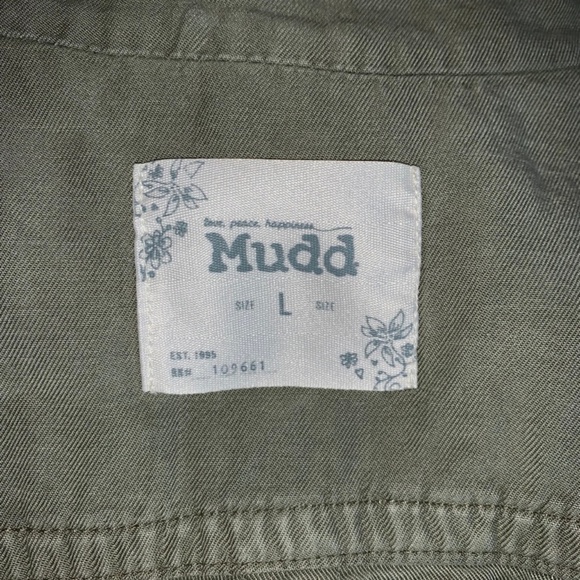 Army Green Sleeveless Jacket - Picture 3 of 3